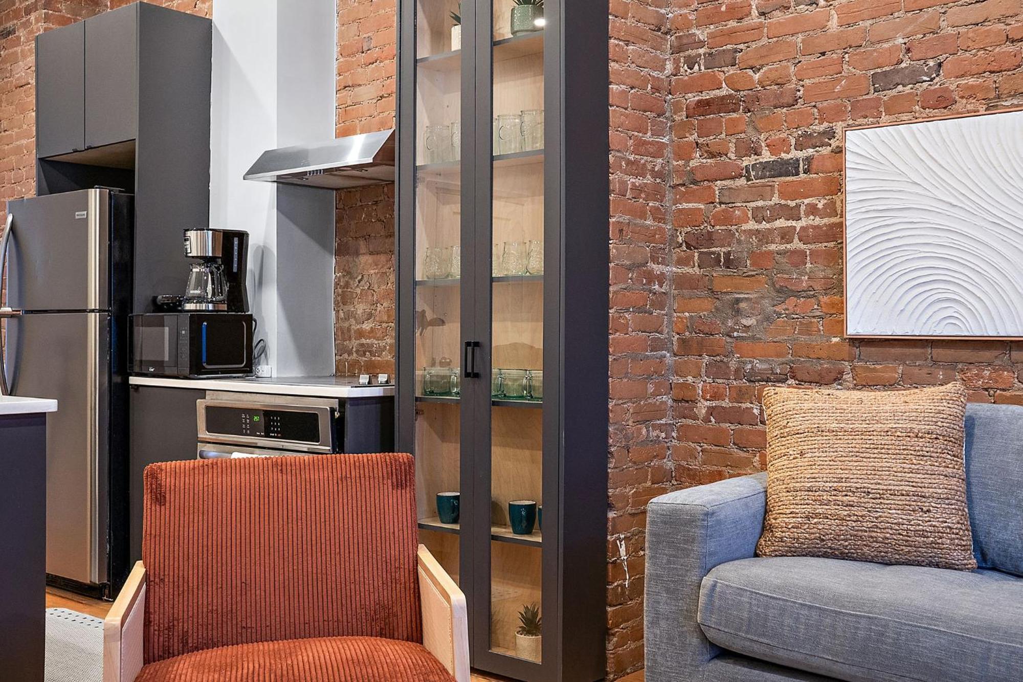 The Ontario Loft Suites — Photos 2
