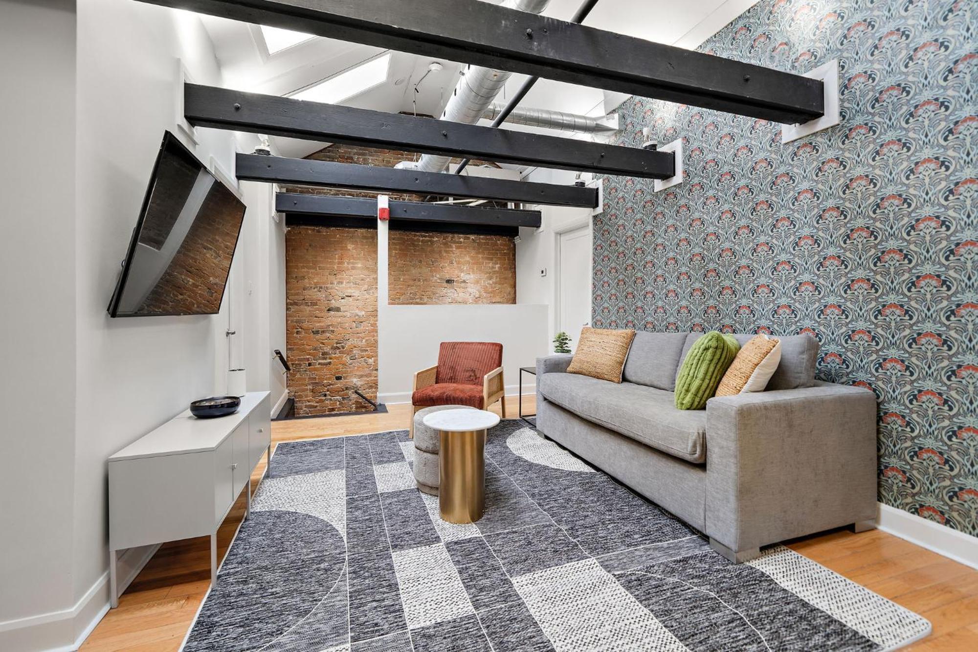 The Ontario Loft Suites — Photos 1